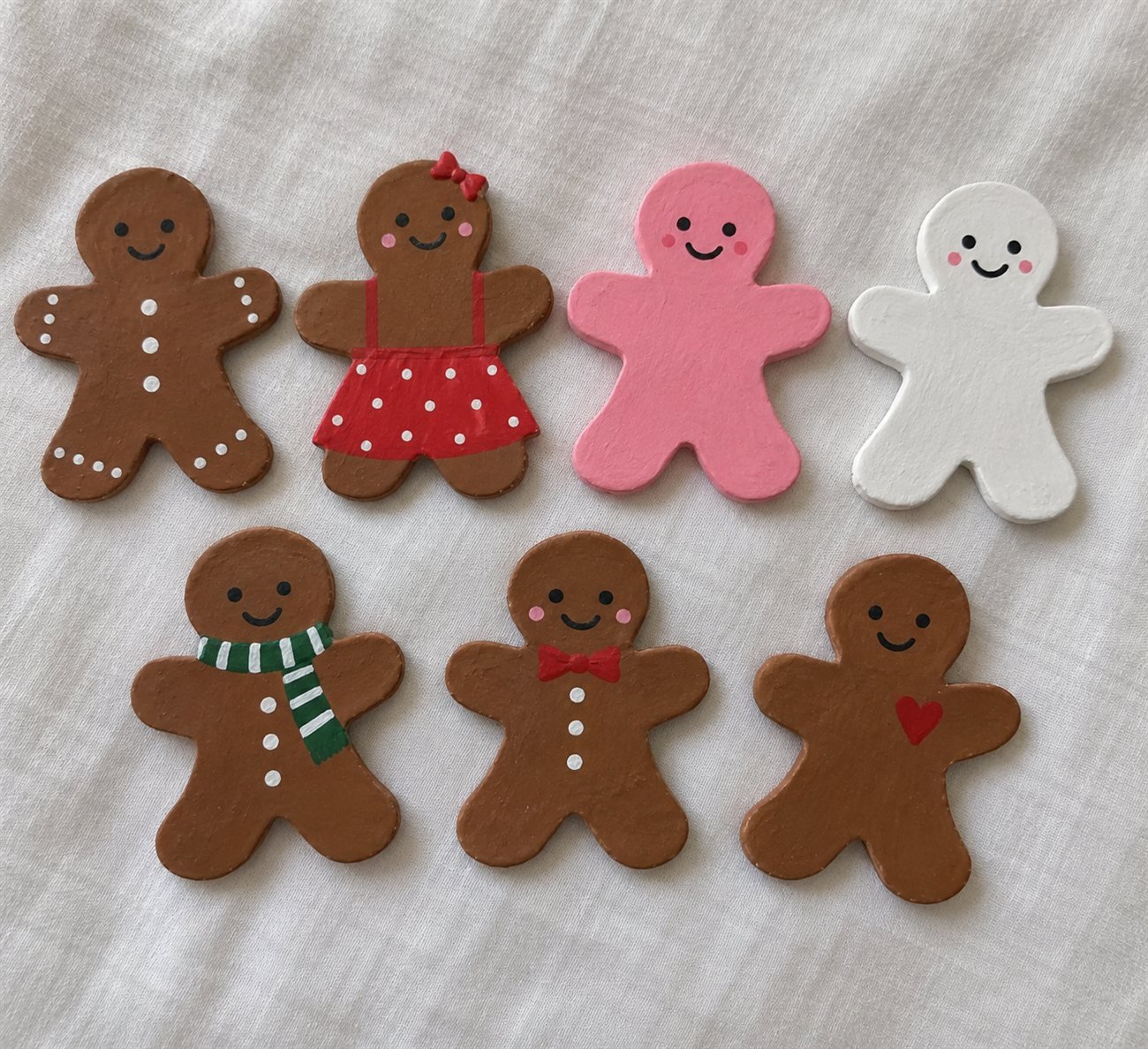 Oito ímãs de gengibre de cerâmica fria com pinturas diferentes (imagem ilustrativa)